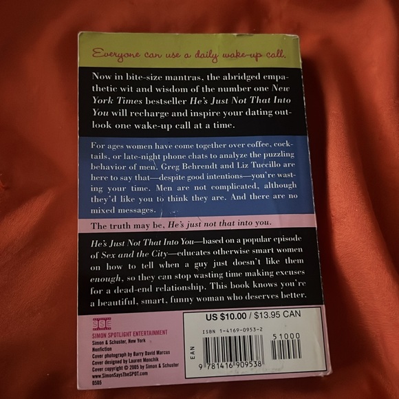 He’s just not that into you. Great book. - Picture 2 of 2